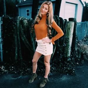 Meet your Posher, Krystal